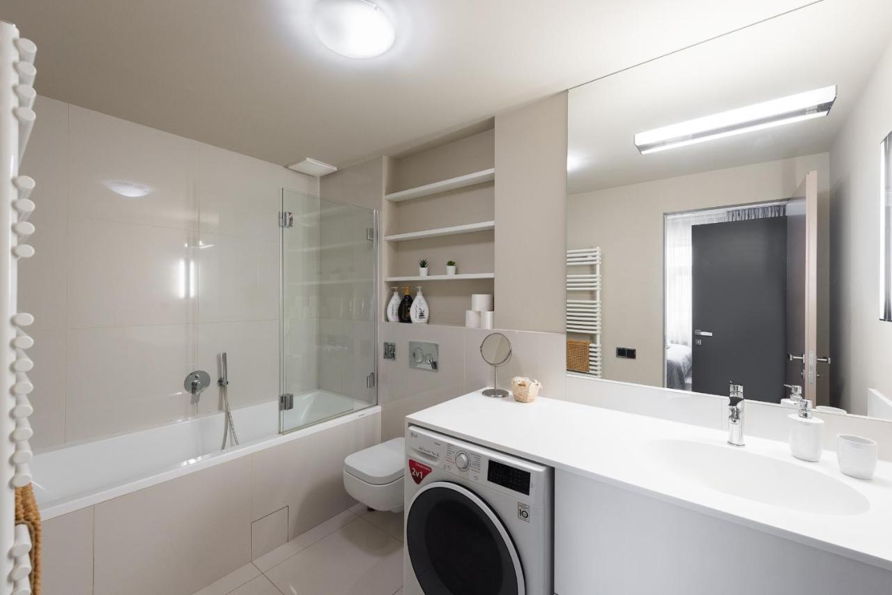 New Luxury Apt With Ac&Parking In The Center Of Prague Appartement Buitenkant foto